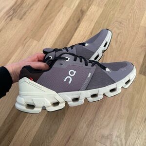 On Running Cloudflyer 4 Running Shoes Women’s Size 9.5 Lilac White